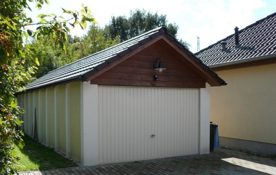 Fertiggarage Modell Coburg extra breit mit 30° Satteldach